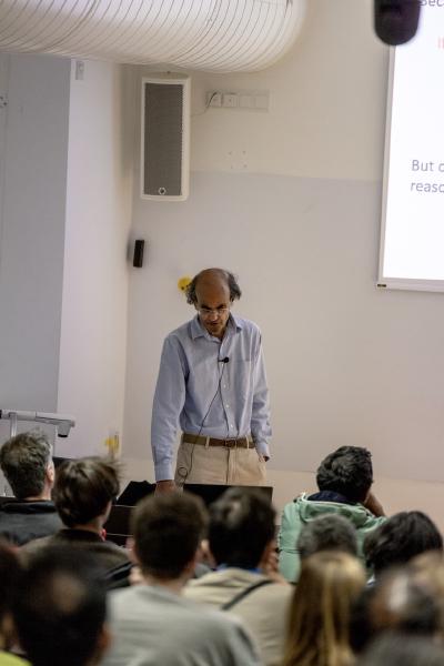 Photo of Mihir Bellare